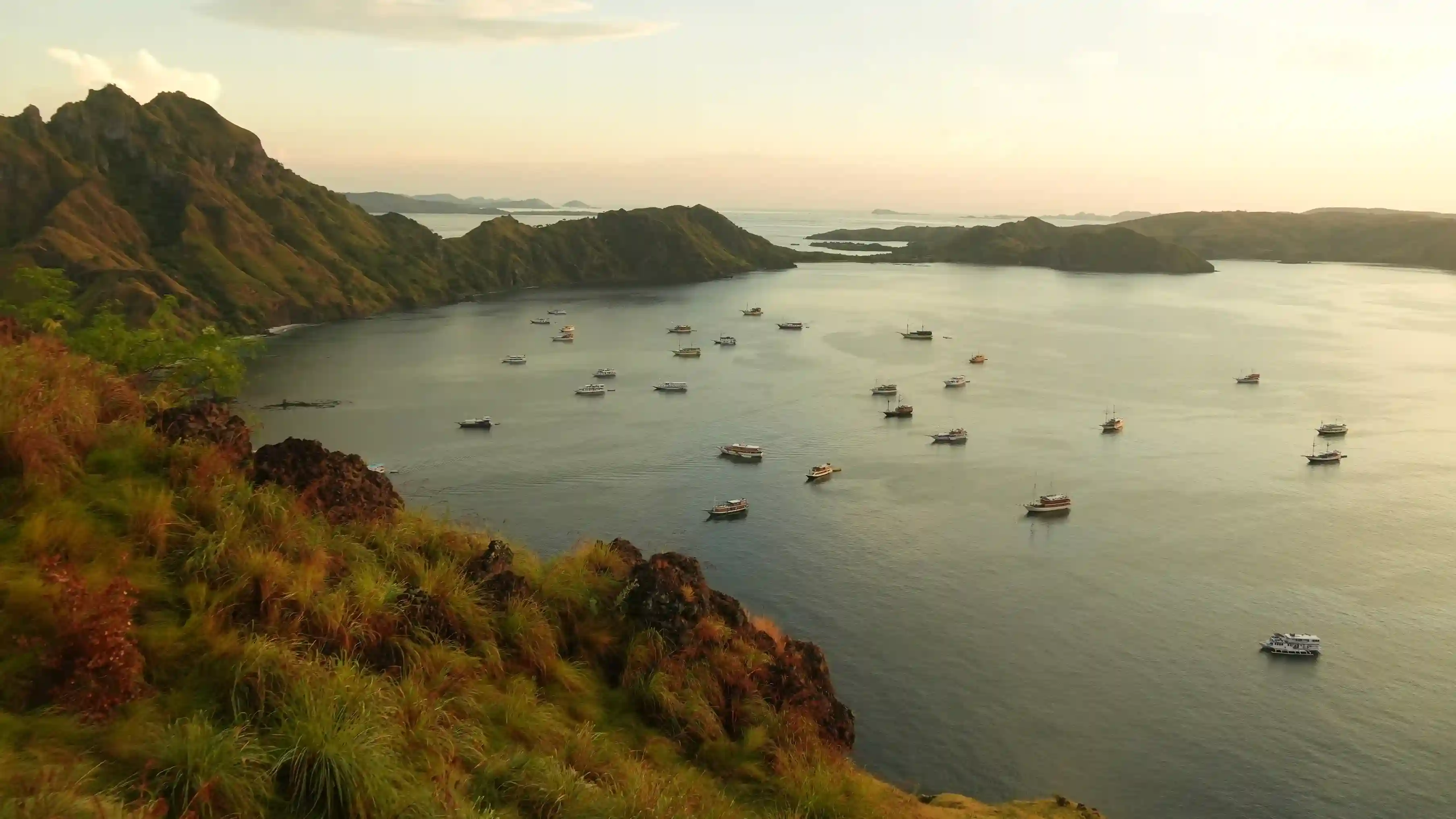 Where to Build a Phinisi Yacht in Indonesia: Top Locations and Builders for 2027