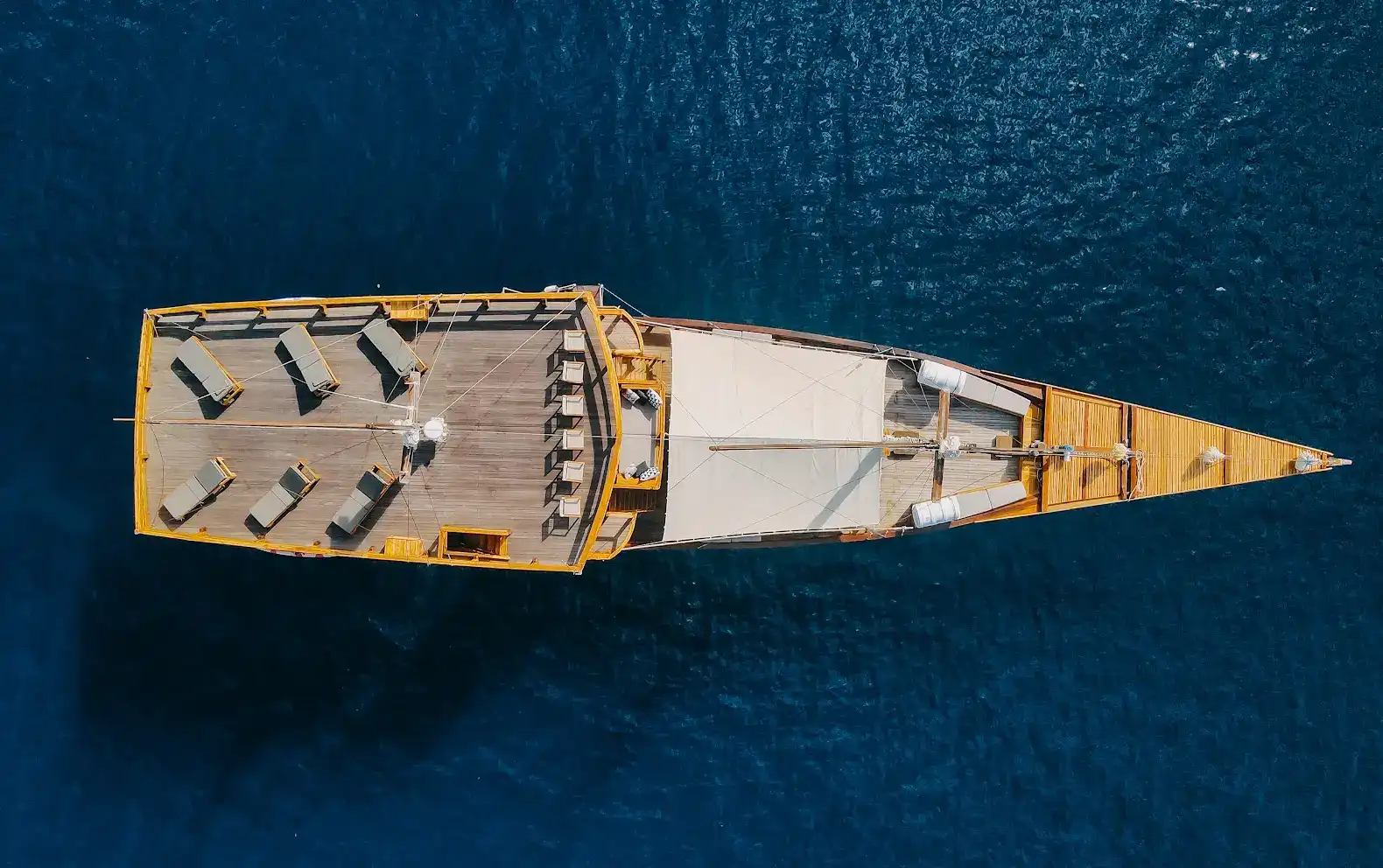 Phinisi Cost Breakdown: Pricing Factors for Custom Yachts in Indonesia