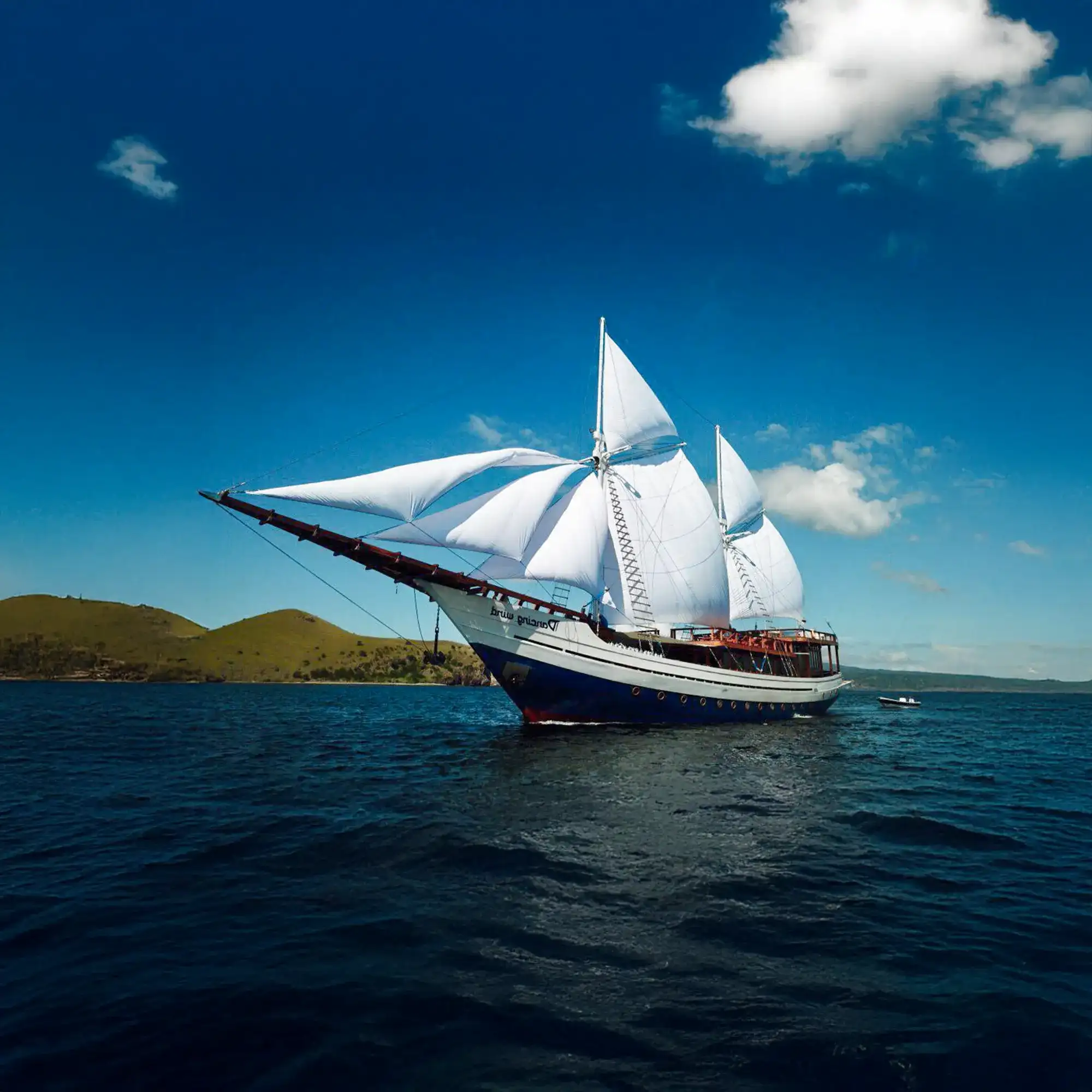 Luxury Phinisi Charters: Late 2027 Trends in Raja Ampat Marine Travel