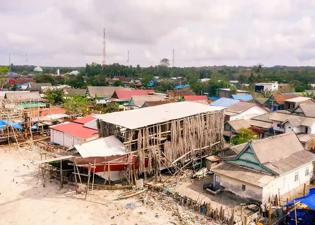 Sulawesi vs Kalimantan Yards: Logistics Behind the Comparison